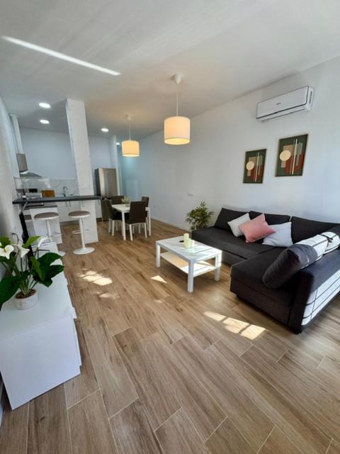Apartamento Jardin Del Mar มาลากา ภายนอก รูปภาพ